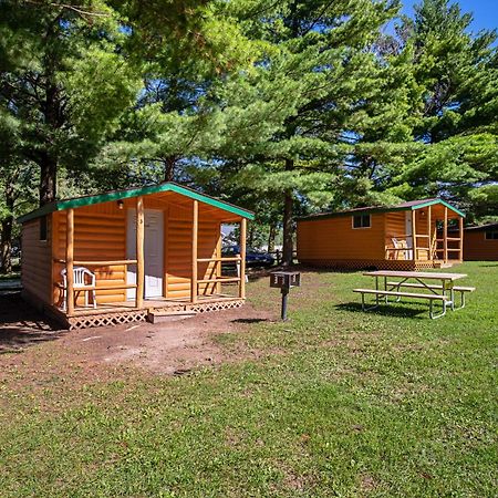 Plymouth Rock Camping Resort Basic Cabin Elkhart Lake Extérieur photo